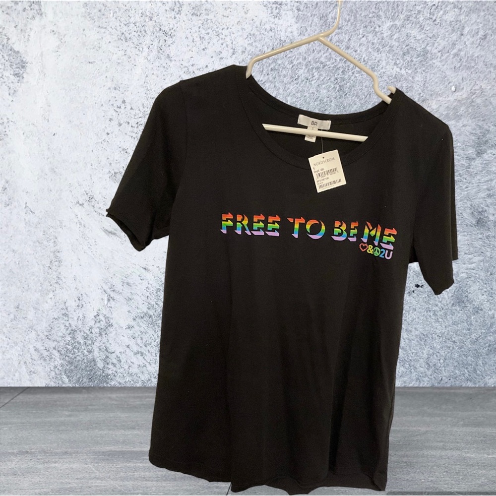 BP Black Tee “Free To Be Me” “love & Peace To You” szSm NWT
